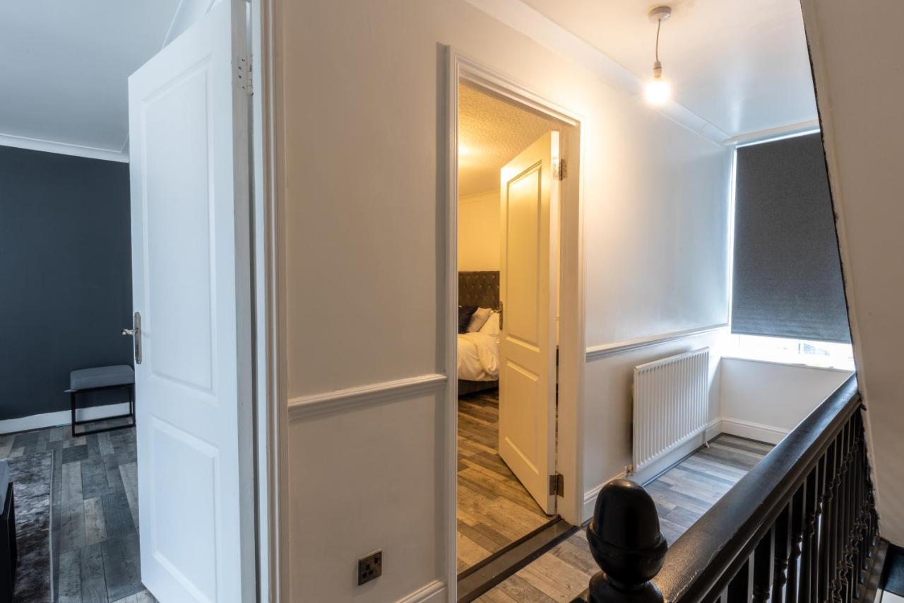 The Stratford Victoria Villa ลอนดอน ภายนอก รูปภาพ